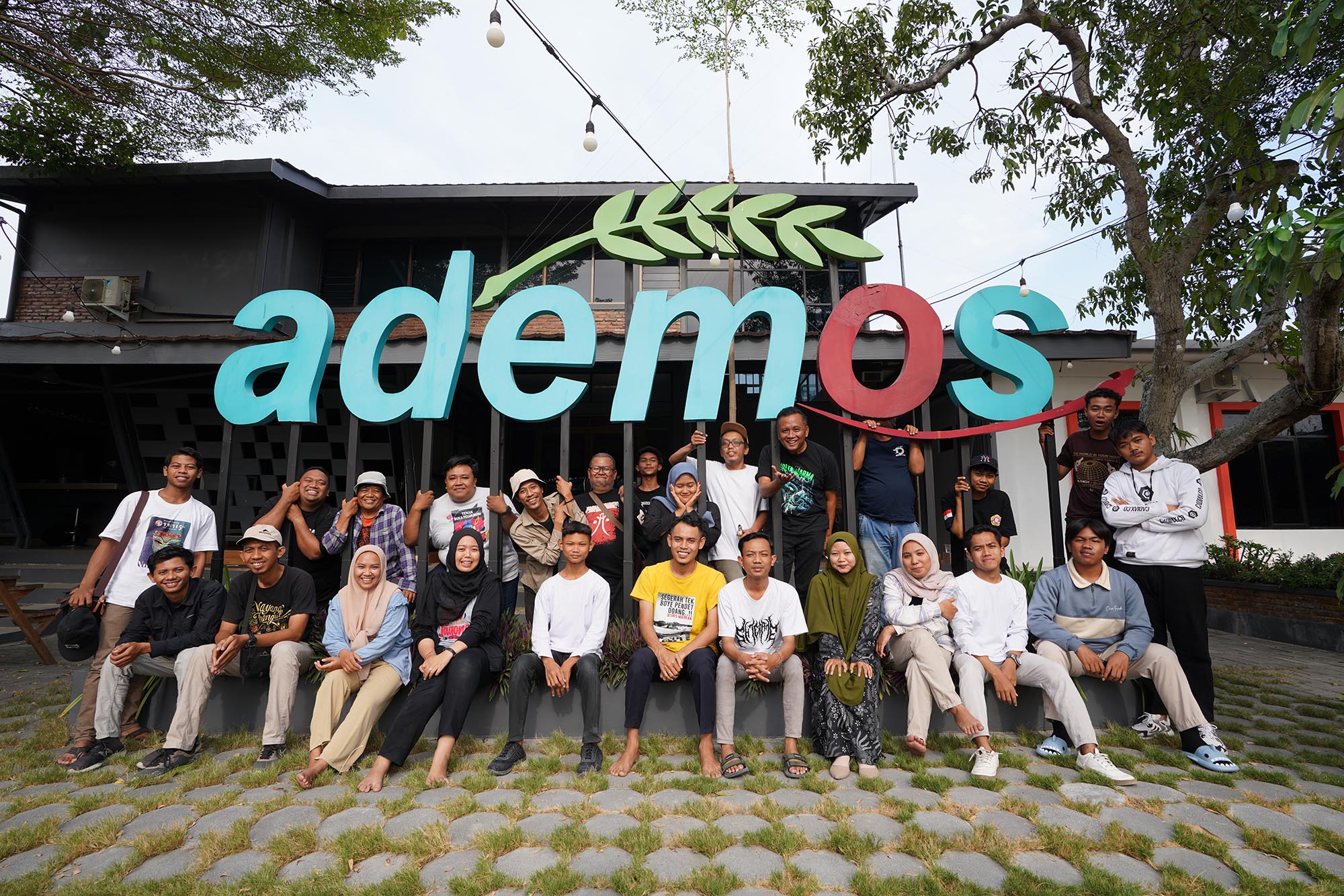 Ademos dan Mannah Indonesia Adakan Sinau Bareng Fotografi